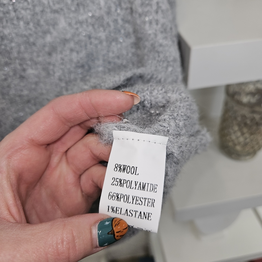 Bow Back Lurex Fuzzy sweater - Picture 9 of 9